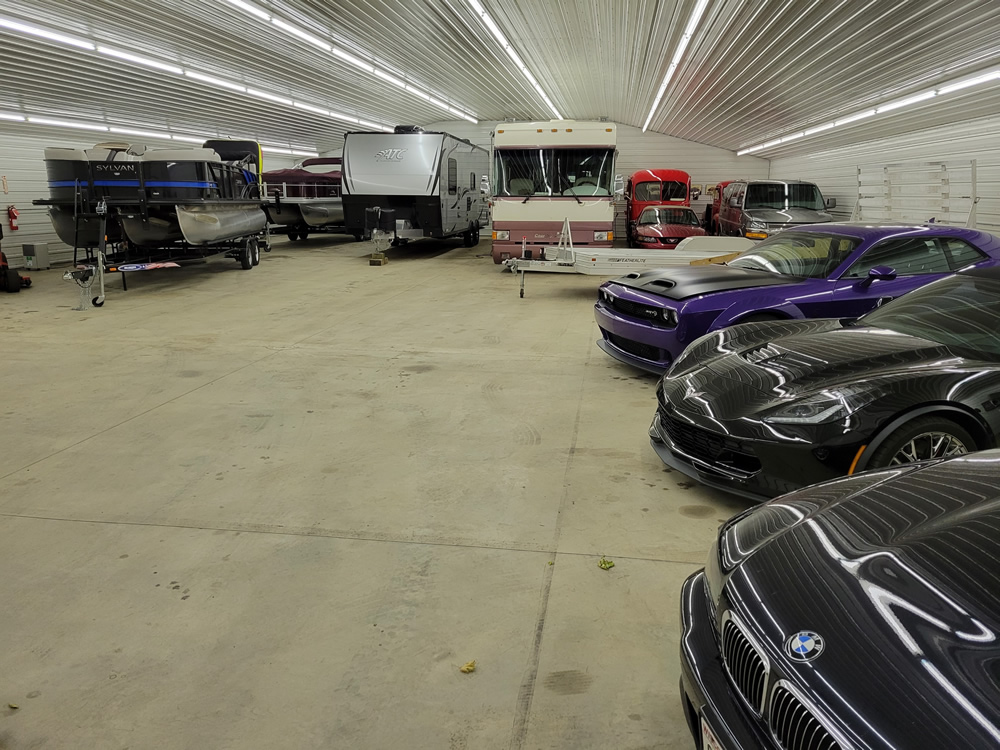Climate-controlled warehouses to store RV’s, campers, boats, cars, and trucks in Friesland, Baraboo, WI Dells, Fond du Lac, Oshkosh, Madison, and Milwaukee.